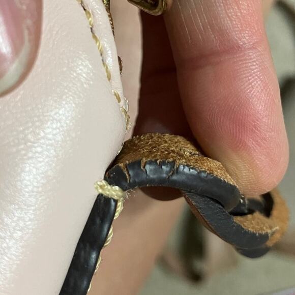 DOONEY & BOURKE LIGHT PINK SMOOTH LEATHER CROSSBODY BAG - Picture 15 of 16